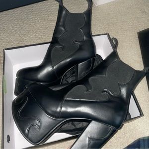 Mid Calf Platform Heeled Boots